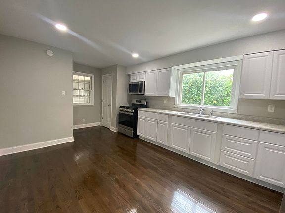 5th image of 104 Southgate Ave