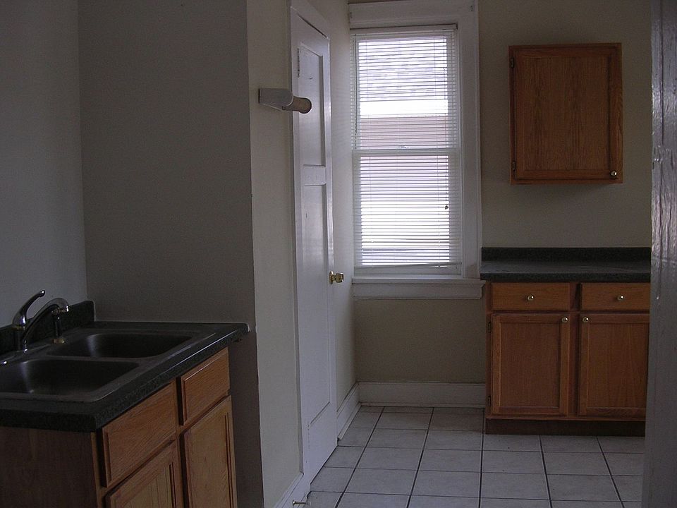 1st image of 2901-09 N Holton St #428-2