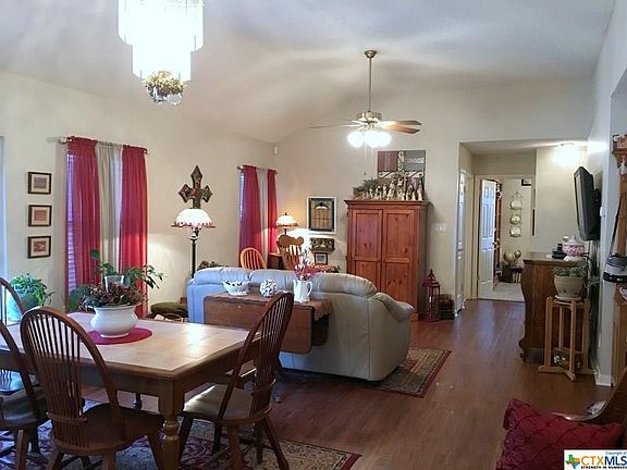 3rd image of 106 Majestic Ln
