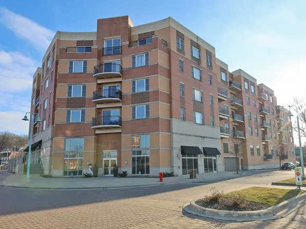 300 Village Cir Unit 411, Willow Springs, IL 60480