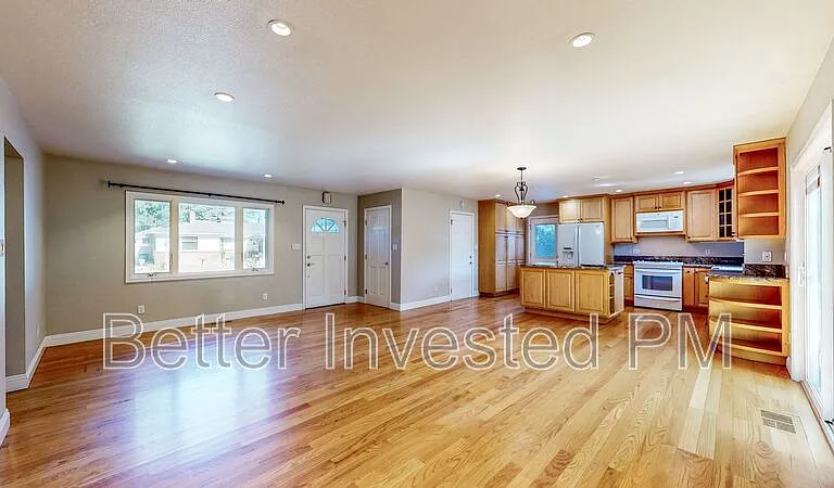 1824 Midway Dr — Photo 12