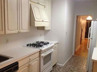 7316 173rd St, Fresh Meadows, NY 11366