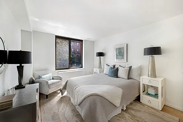 Sold by Compass | media 25