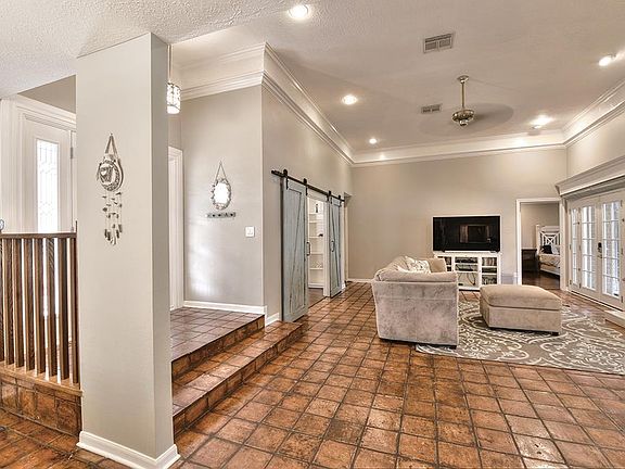 5th image of 11642 Manor Park Dr