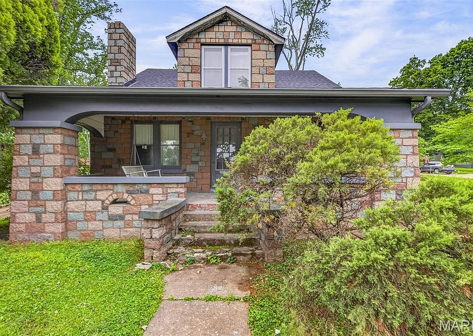 1st image of 716 Sainte Genevieve Ave