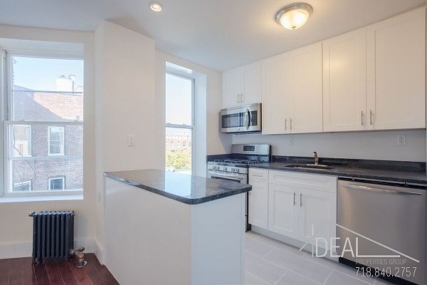 1st image of 225 Bainbridge St APT 3L