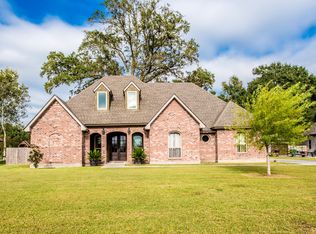 1008 Angelwood Cir, Breaux Bridge, LA 70517