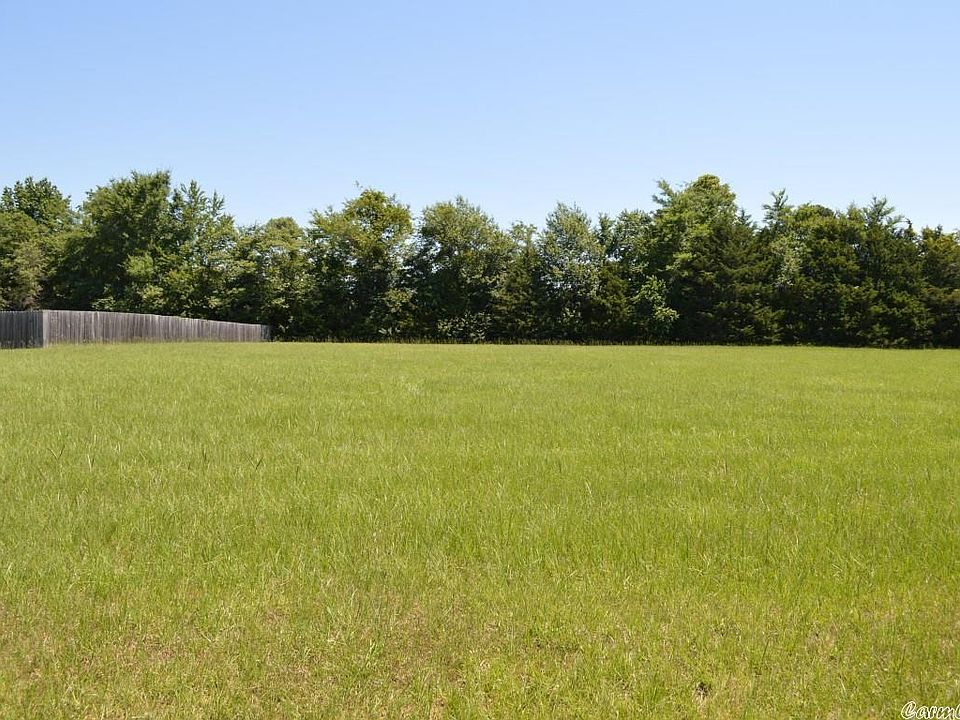 1st image of 32 Emerald Ln