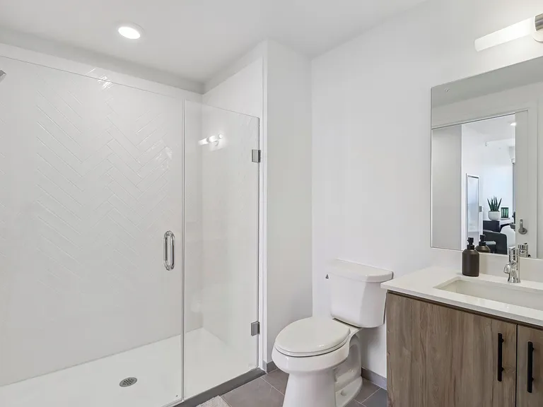 800 Broadway — Photo 10