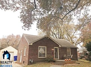 851 S 49th St, Lincoln, NE 68510