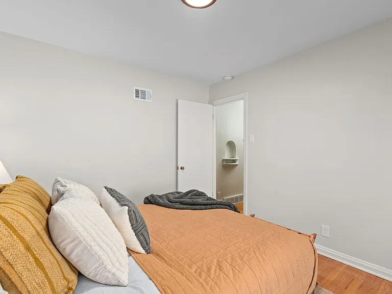 5521 Mardel Ave — Photo 22