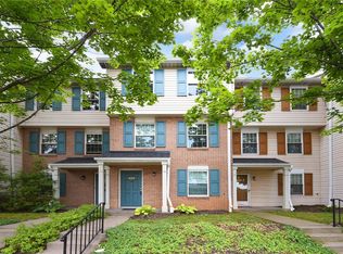 3246 Ward St, Pittsburgh, PA 15213