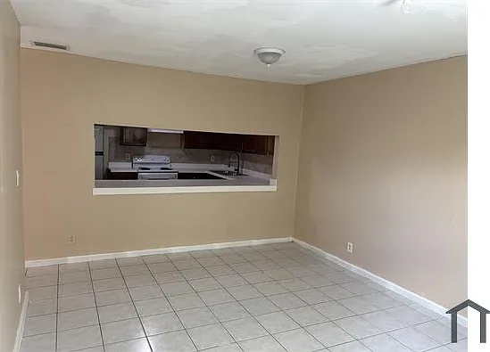 954 SW 74th Ave — Photo 17