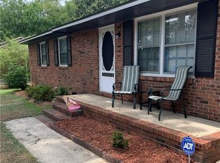 6350 Rockford Dr, Fayetteville, NC 28304