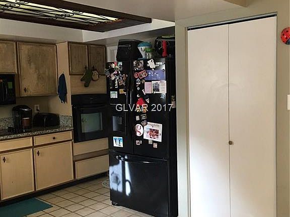 3rd image of 4001 Sorrento Way