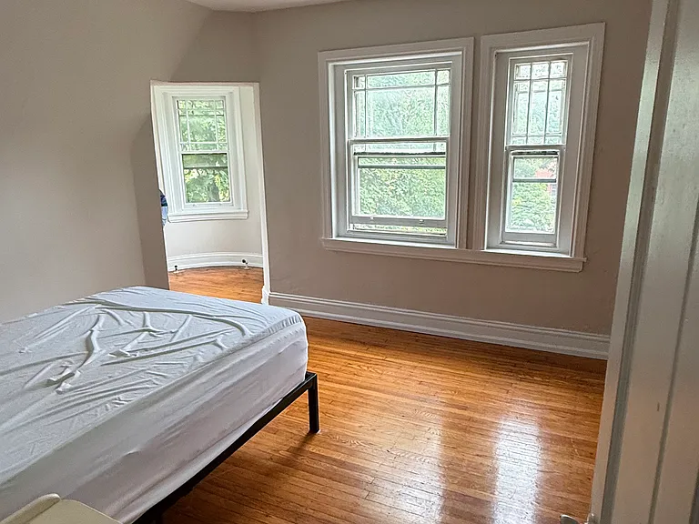 318 S 42nd St #5 — Photo 7