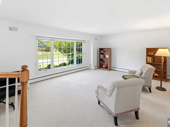 47 Blueberry Dr, Woodcliff Lake, NJ 07677
