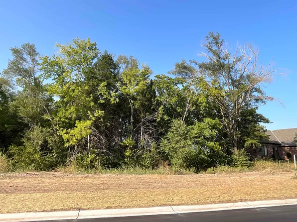 84 W Calvert St #D, Wichita, KS 67217