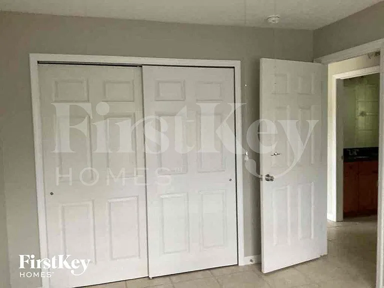 524 SW 25th Ln — Photo 7