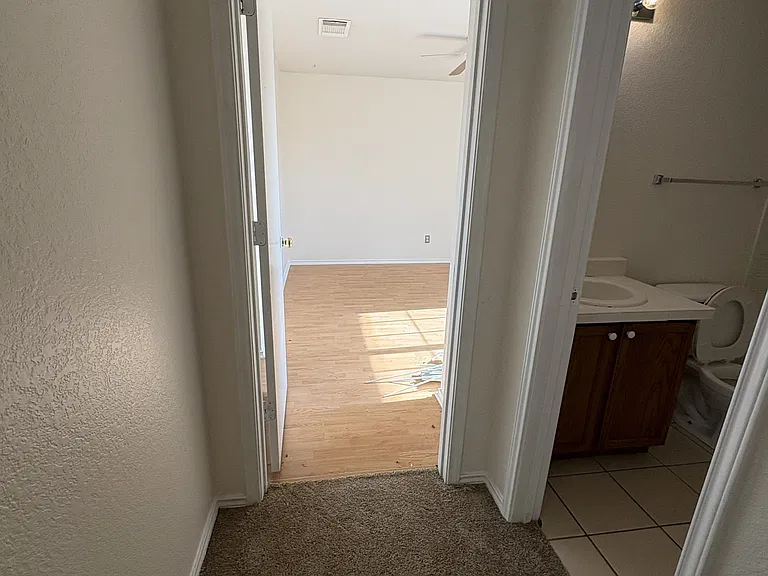 8215 Stagwood Hl — Photo 13