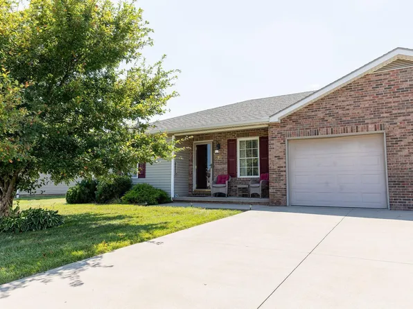 515 S 8th Ave, Haubstadt, IN 47639