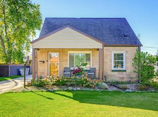 1421 E Norwich STREET, Milwaukee, WI 53207