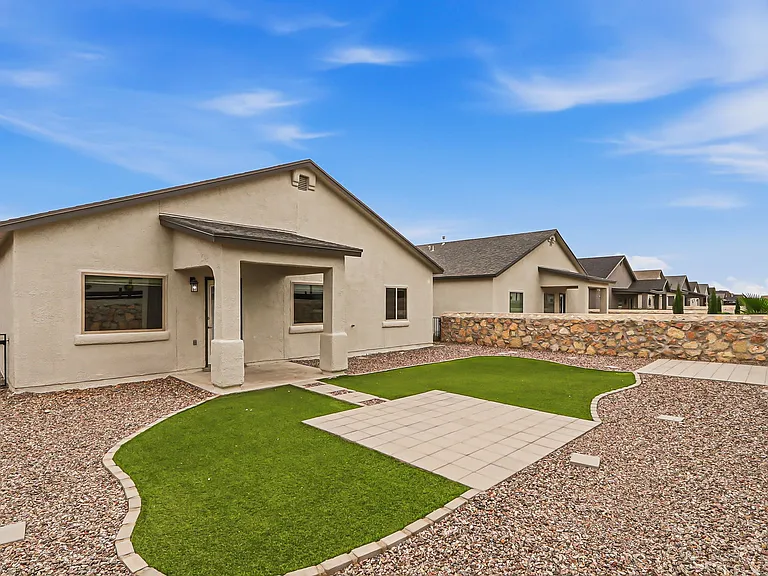 14740 Mike A Mendoza Ave — Photo 17