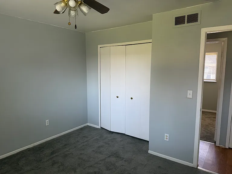 13050 Georgiana Ave — Photo 6