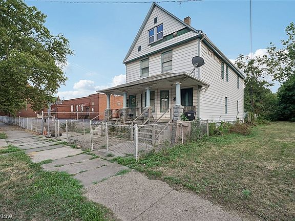 2nd image of 2115 Seymour Ave