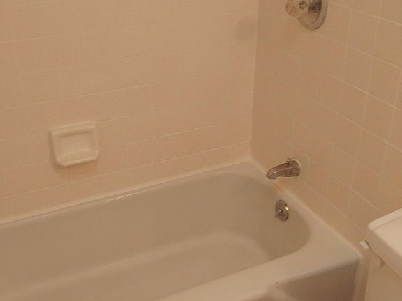 hall bath tub