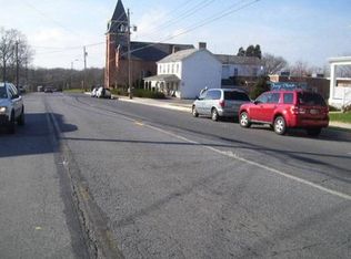 37 Frederick St, Taneytown, MD 21787