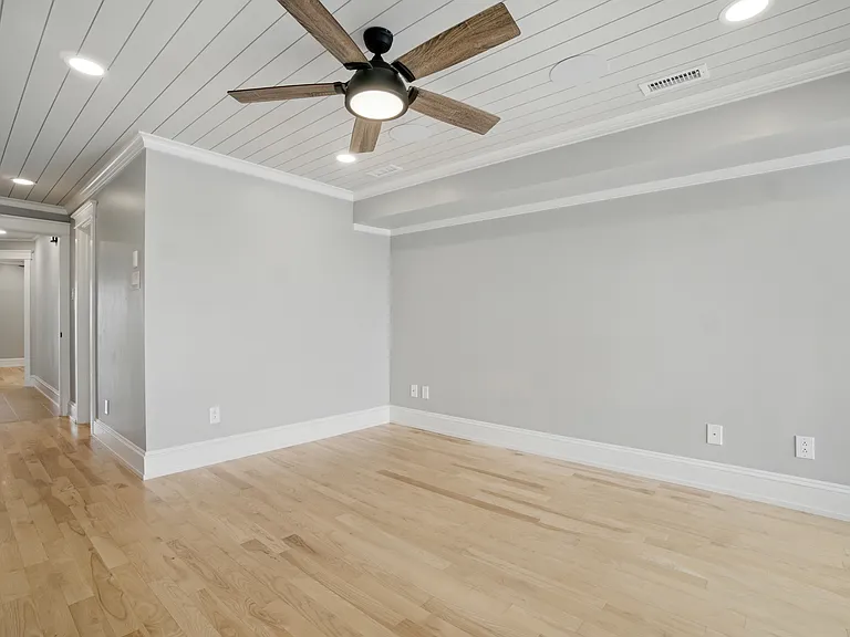 100 Pinewood Rd #128 — Photo 5