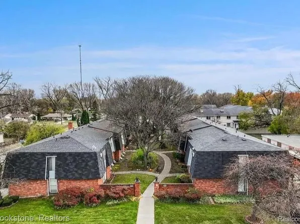 13339 W Nine Mile Rd APT 106, Oak Park, MI 48237