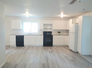 209 E Franklin St, Green Ridge, MO 65332