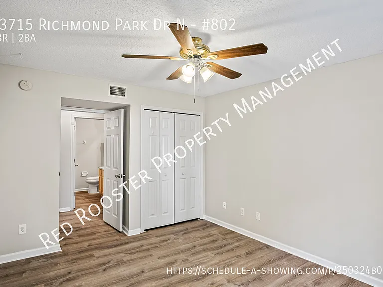 13715 Richmond Park Dr N #802 — Photo 10