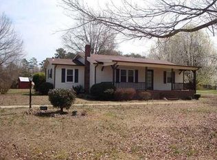 939 Foxfire Rd, Asheboro, NC 27205