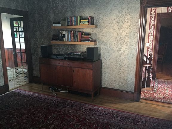 Library on second level