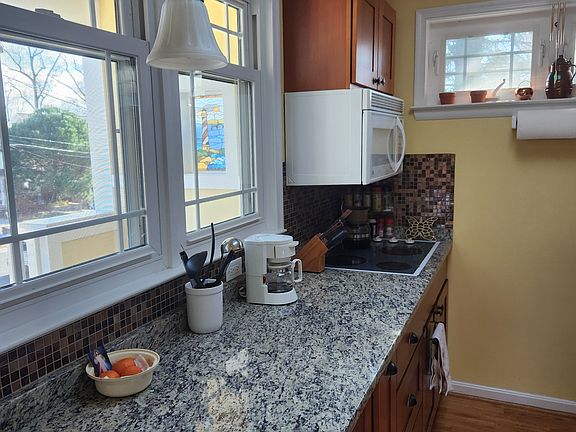 5th image of 8004 Kentbury Dr