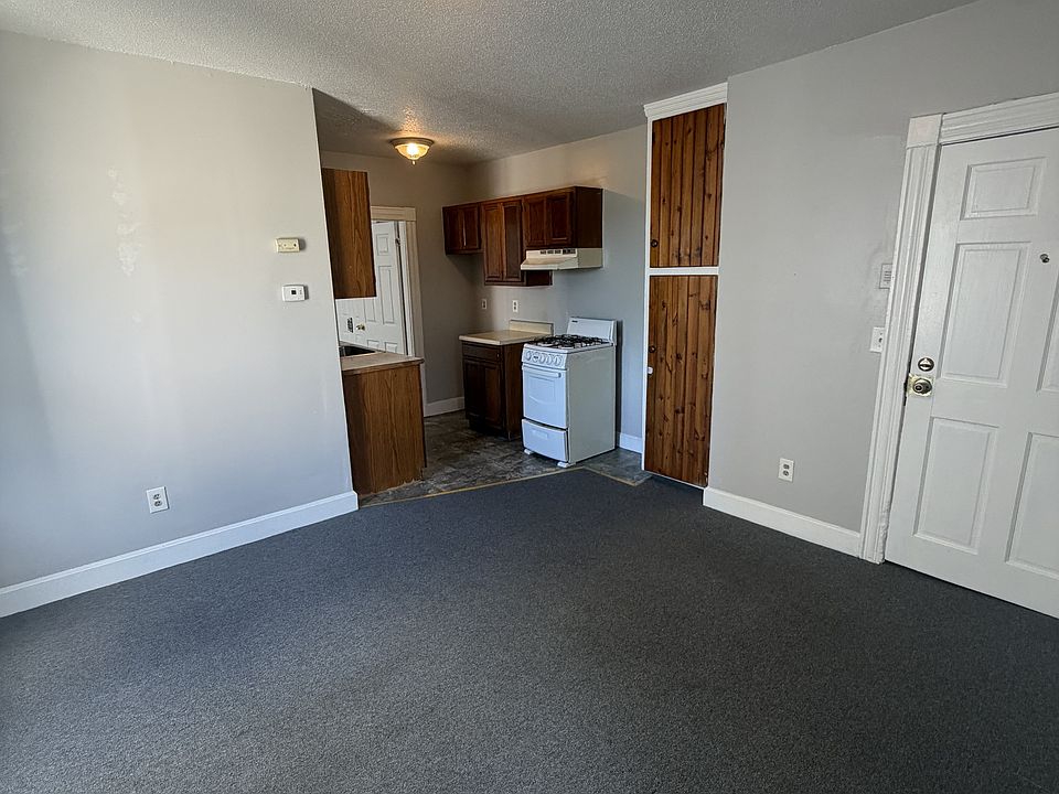 1st image of 598 Brock Ave #3RS