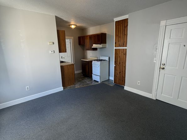 598 Brock Ave #3RS