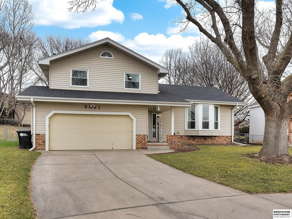 1st image of 6021 S 109th St