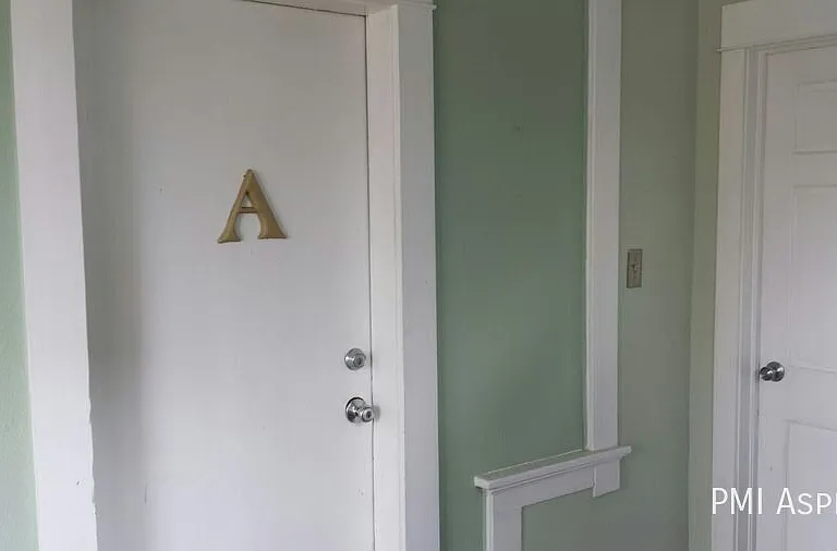 715 Emery St #A — Photo 2