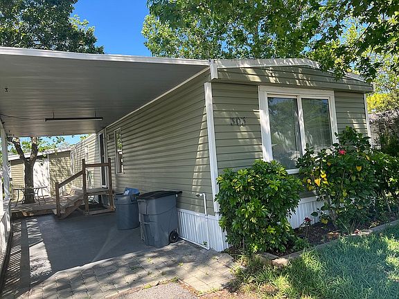 2nd image of 303 Palm Castle Dr