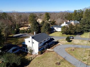 2041 2nd St NW, Hickory, NC 28601