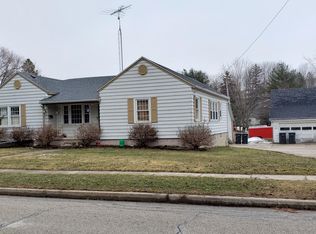 220 N German St, Mayville, WI 53050