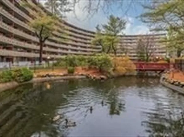 200 Swanton St APT T35, Winchester, MA 01890