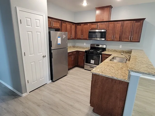 3 bed, 1146 sqft, $1,450 — Photo 2