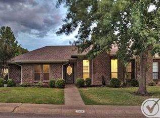 9608 Summerhill Ln, Dallas, TX 75238