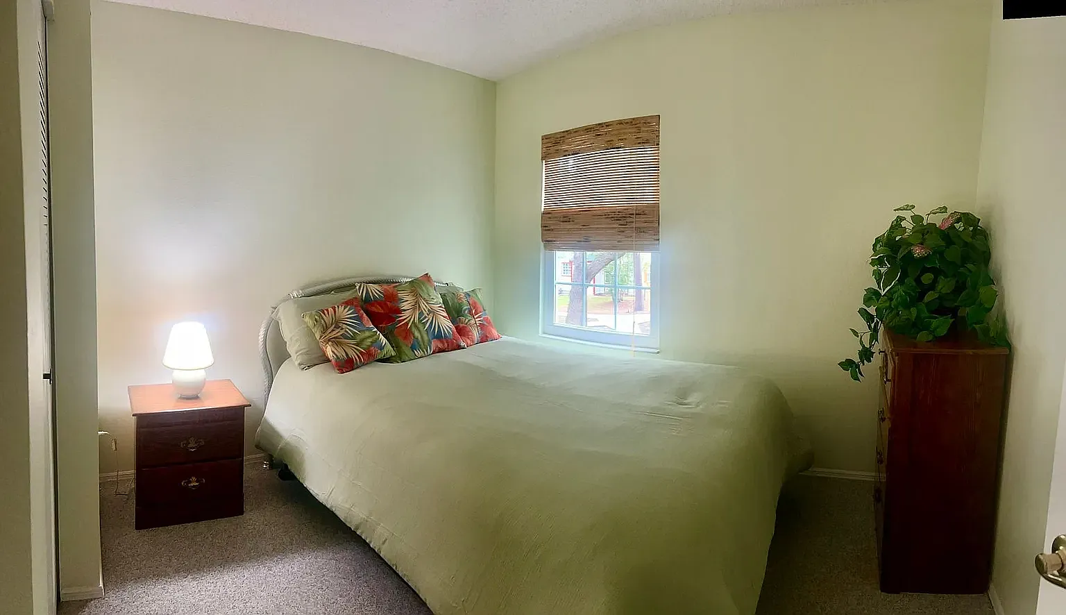 2 bed, 840 sqft, $1,250 — Photo 2