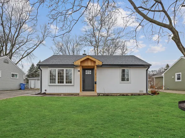 212 N Louis St, Mount Prospect, IL 60056